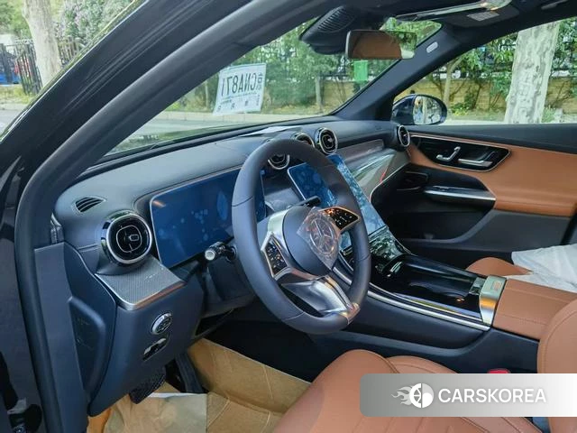 Mercedes-Benz GLC 2026 Черный из Китая, фото 2