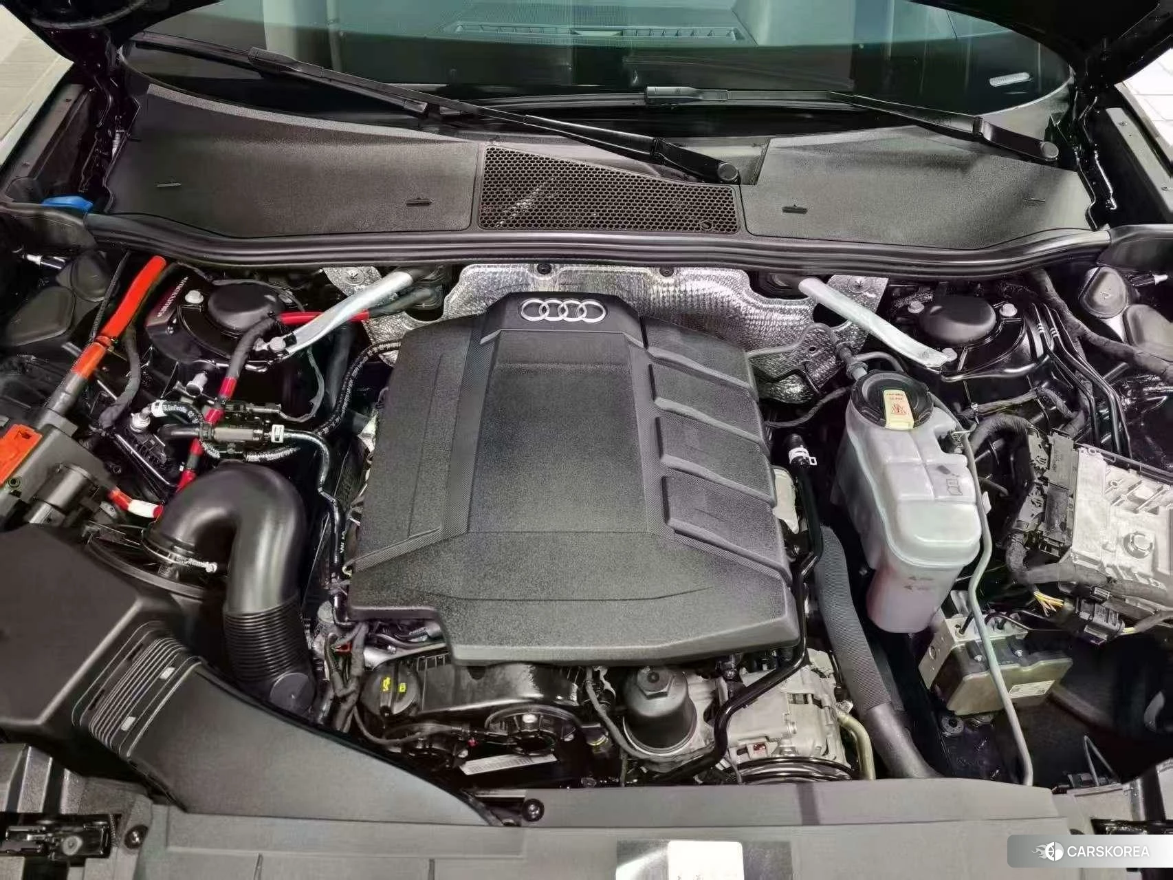 Audi A6L id 4426693 из Китая 9