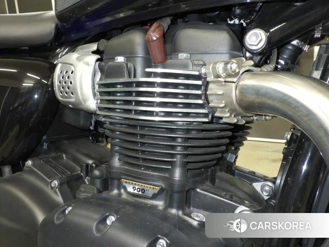 Engine photo