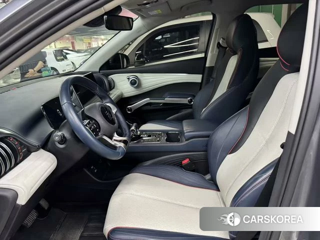 BYD Yuan PLUS 2023 Серебристо-серый из Китая, фото 6