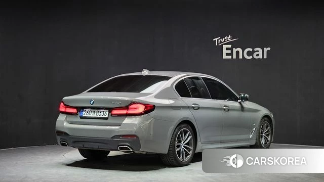 BMW 5 Series (G30) id 3811974 из Кореи 12