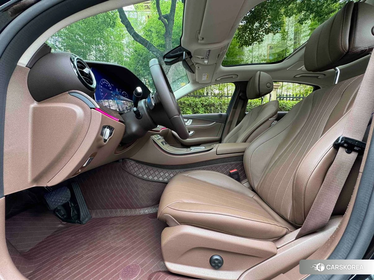Mercedes-Benz E-Class id 4454308 из Китая 10