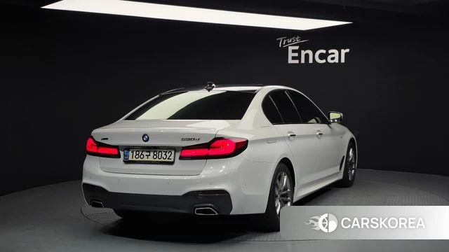 BMW 5 Series (G30) id 3861739 из Кореи 12