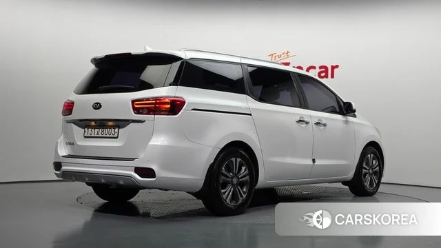 Kia The New Carnival id 4610219 из Кореи 12