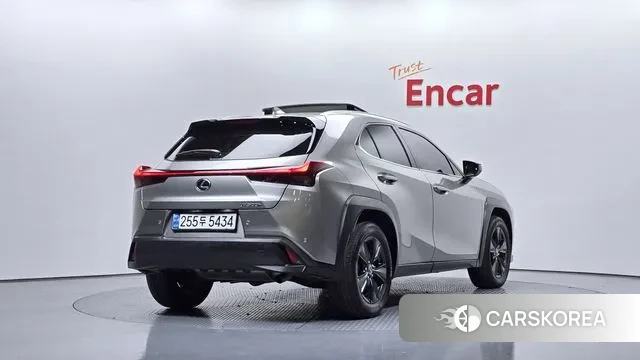 Lexus UX300h id 3769719 из Кореи 12