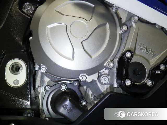 Engine photo