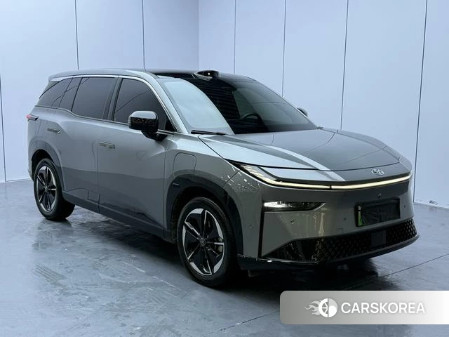 Toyota Platinum Wisdom 3X 2025 Серебристо-серый из Китая, фото 6