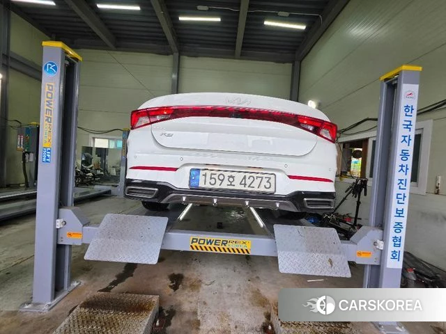 Kia K5 3rd generation 2022 Белый из Кореи, фото 2