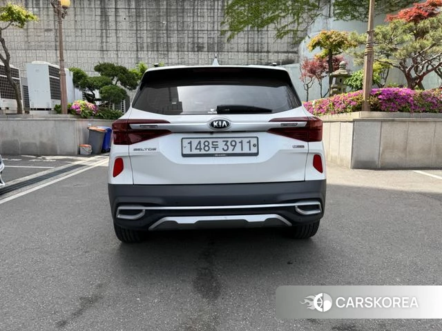 Kia Seltos 2020 Белый из Кореи, фото 2