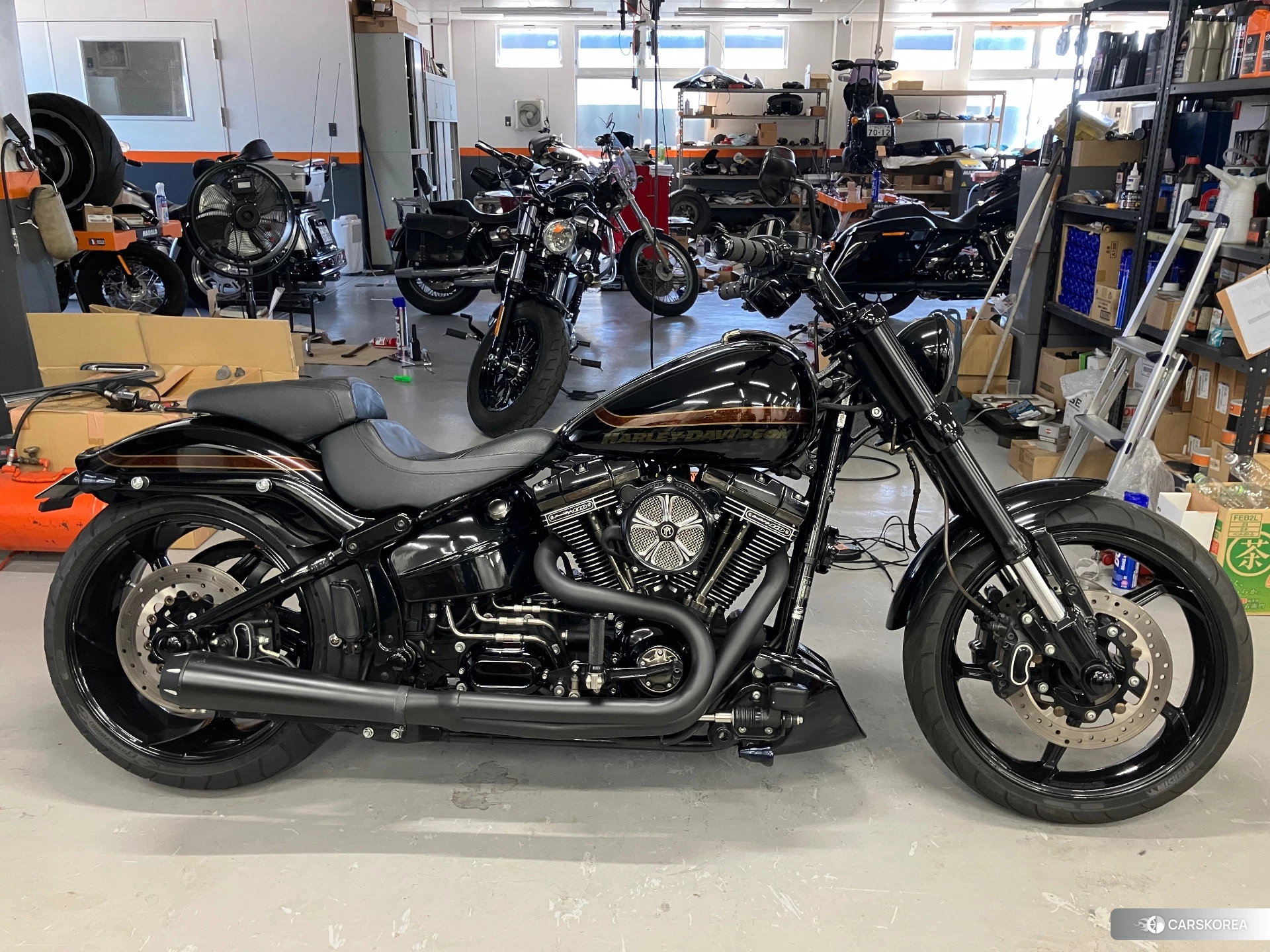 Harley-Davidson Softail Breakout FXSBSE CVO id 3946553 из Японии 12
