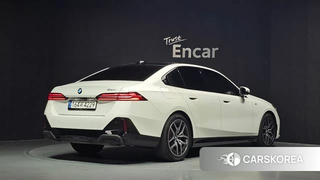 BMW 5 Series (G60) id 4645380 из Кореи 12