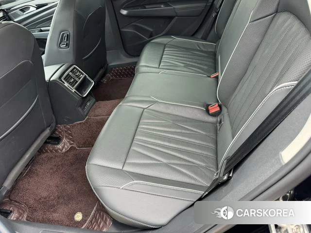 Volkswagen Passat id 4314694 из Китая 7