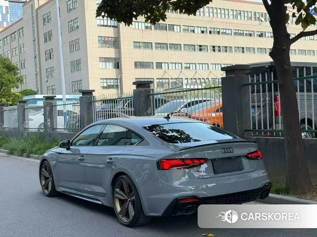 Audi RS 5 2021 Темно-серый из Китая, фото 2