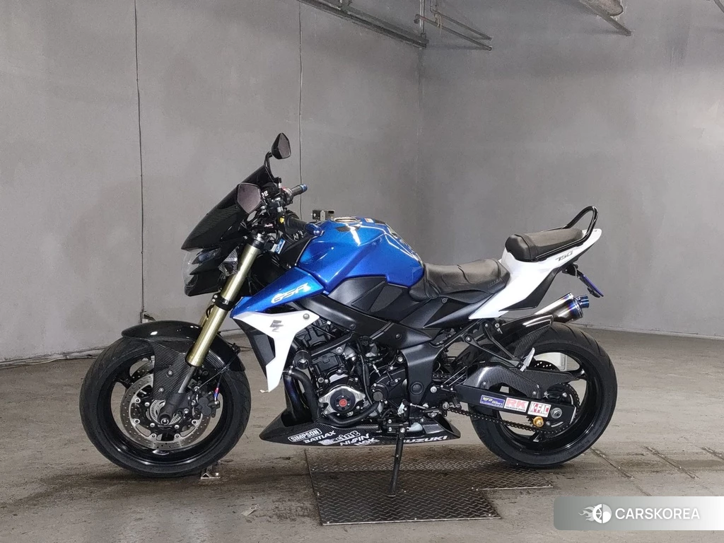 Проданный Suzuki GSR750 2014 из Японии