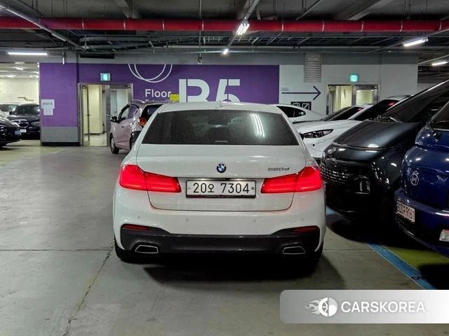 BMW 5 Series (G30) id 4294738 из Кореи 12