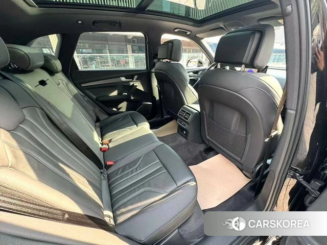 Audi Q5L 2024 Черный из Китая, фото 2