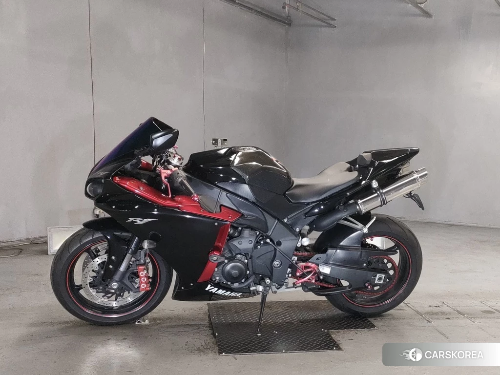 Проданный Yamaha YZF-R1 2010 из Японии