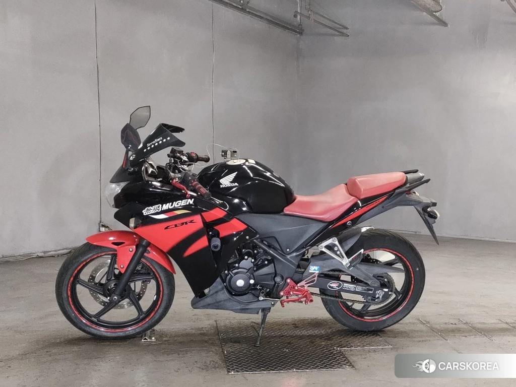 Проданный Honda CBR250R 2011 из Японии, фото 2