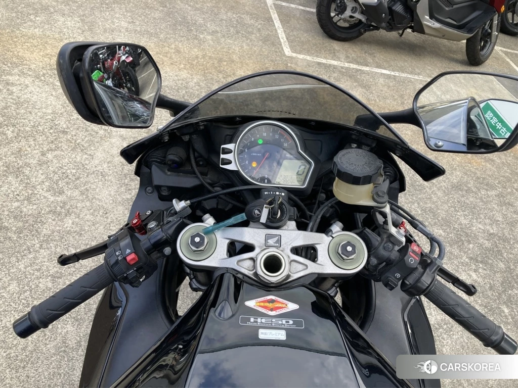 Проданный Honda CBR1000RR ABS 2010 из Японии