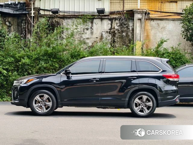 Toyota Highlander 2022 Черный из Китая, фото 2