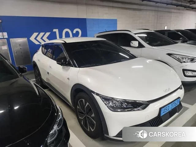 Kia EV6 2022 Белый из Кореи, фото 4