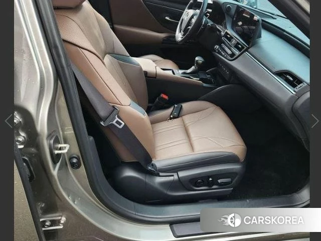 Lexus ES300h 7th generation 2022 Серый из Кореи, фото 2