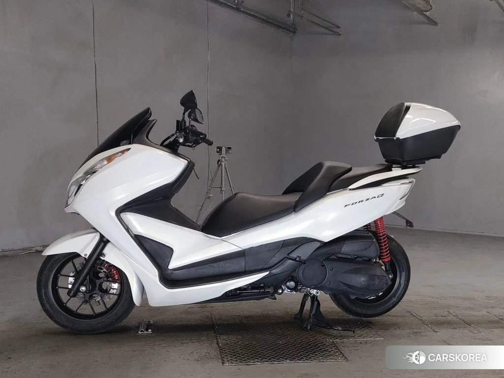 Проданный Honda FORZA 2013 из Японии, фото 2