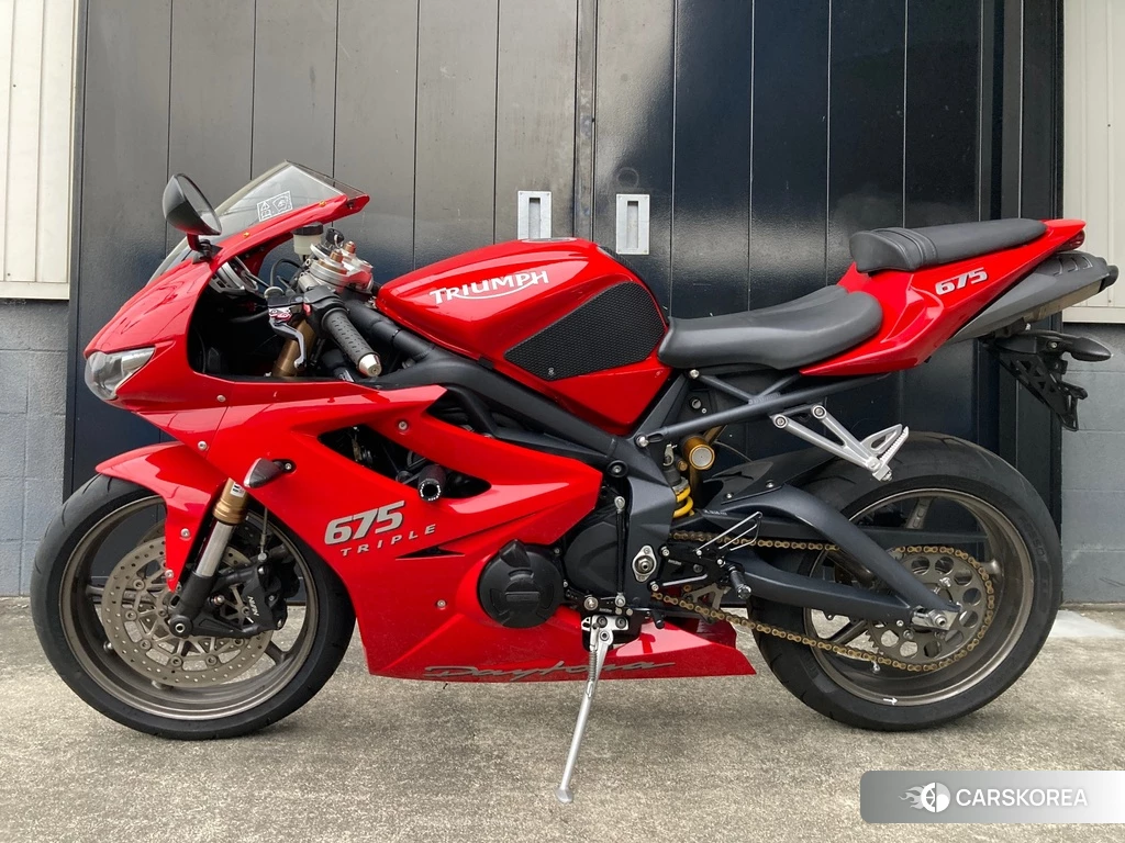 Проданный Triumph DAYTONA 675 2010 из Японии, фото 2