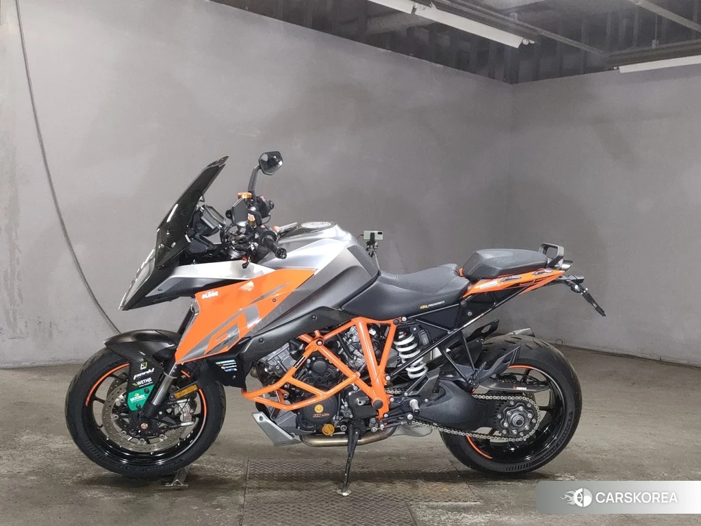 Проданный KTM 1290 SUPER DUKE GT 2016 из Японии