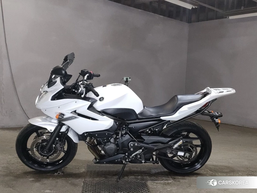 Проданный Yamaha XJ6 DIVERSION 2014 из Японии