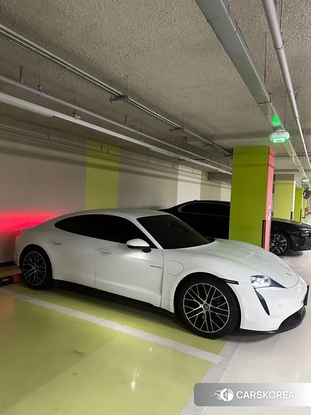 Porsche Taycan id 3597174 из Кореи 8