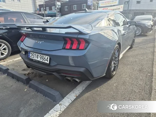Ford Mustang 7th Generation 2025 Небесно-голубой из Кореи, фото 2