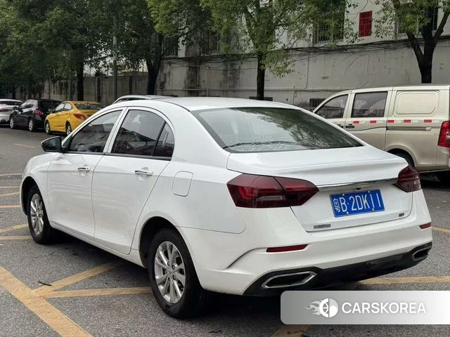Geely Automobile Emgrand 2022 Белый из Китая, фото 2