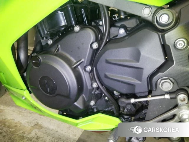 Engine photo