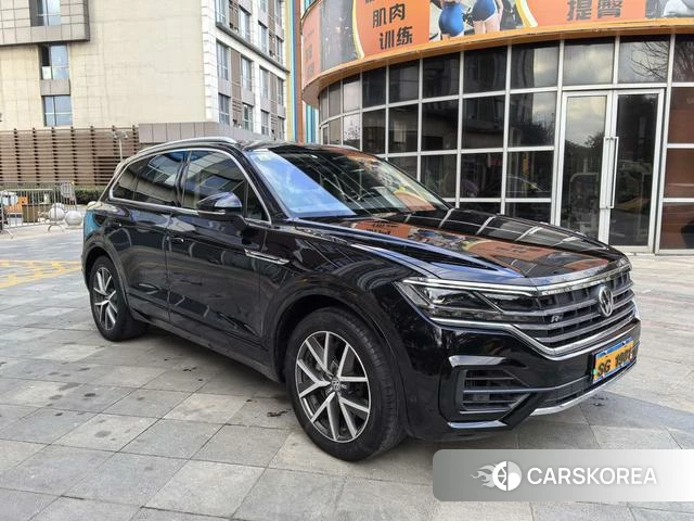 Volkswagen Touareg 2019 Черный из Китая, фото 3