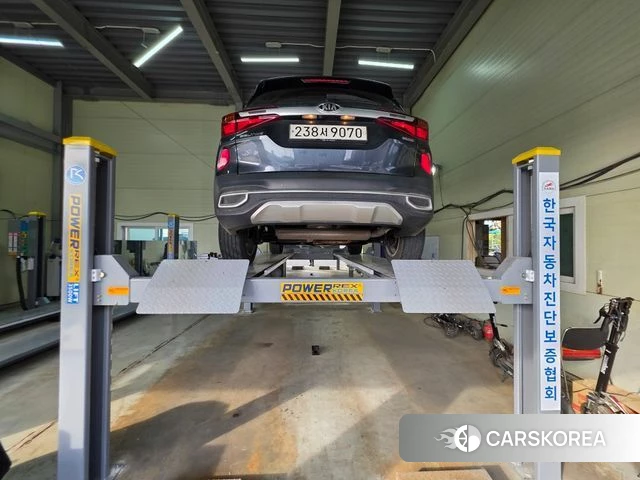 Kia Seltos 2019 Серый из Кореи, фото 2