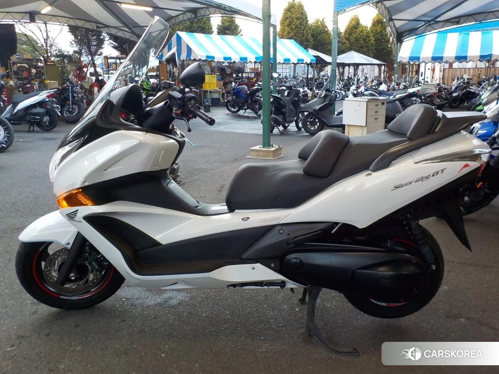 Проданный Honda SILVER WING 400 GT 2013 из Японии