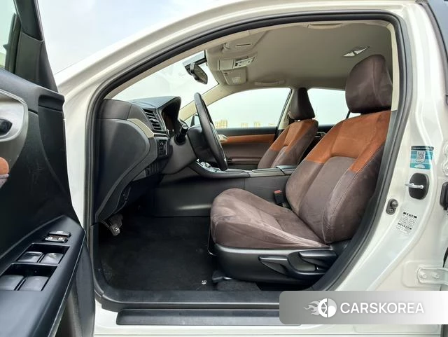 Lexus CT id 4271065 из Китая 7