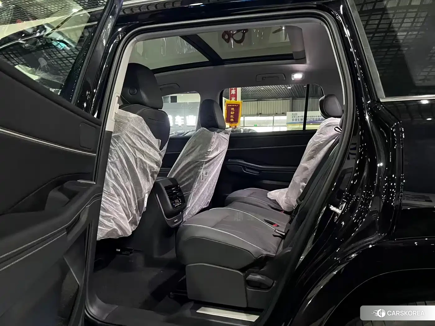 Volkswagen Touareg id 4589371 из Китая 7