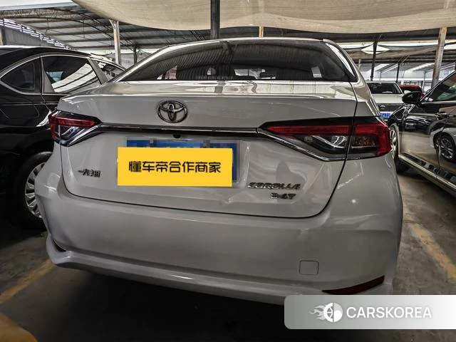 Toyota Corolla 2021 Белый из Китая, фото 2