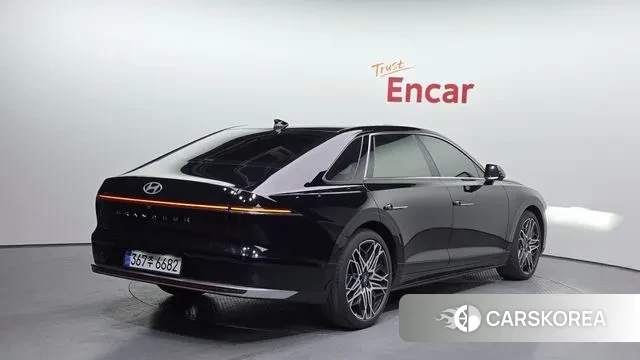 Hyundai Grandeur (GN7) id 3576691 из Кореи 12