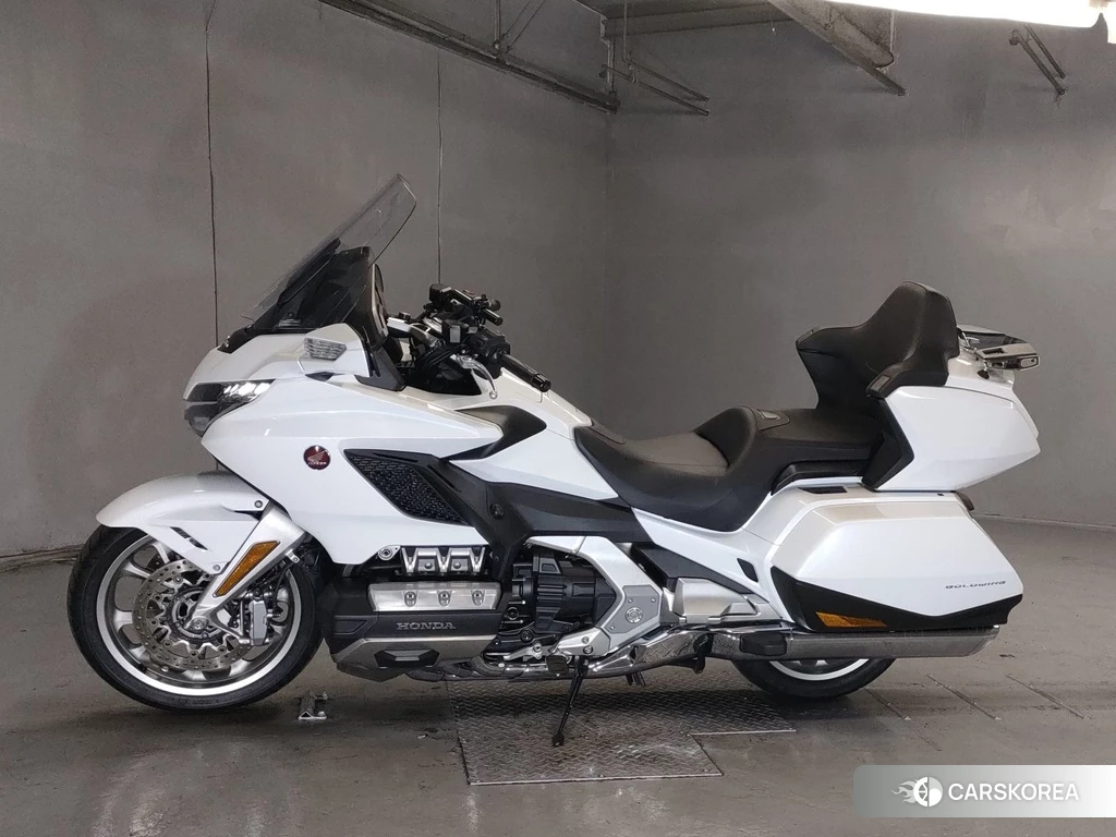 Проданный Honda GL1800 2018 из Японии, фото 2