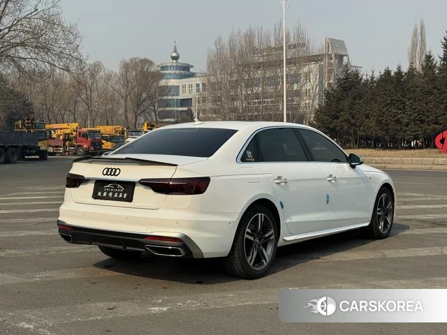 Audi A4L 2021 Белый из Китая, фото 2