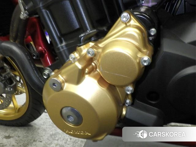 Engine photo