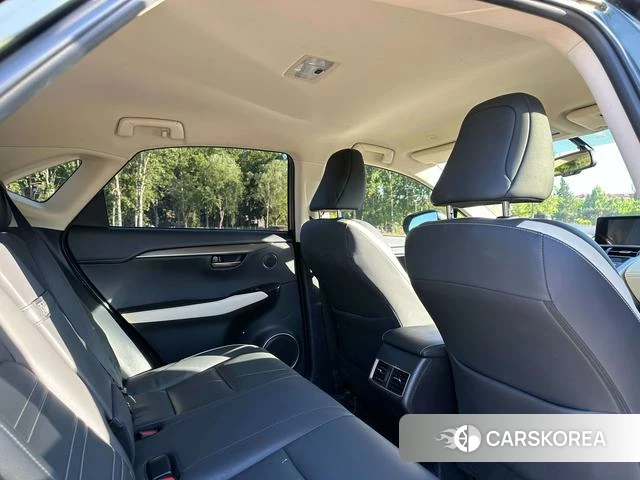 Lexus NX id 4291576 из Китая 12