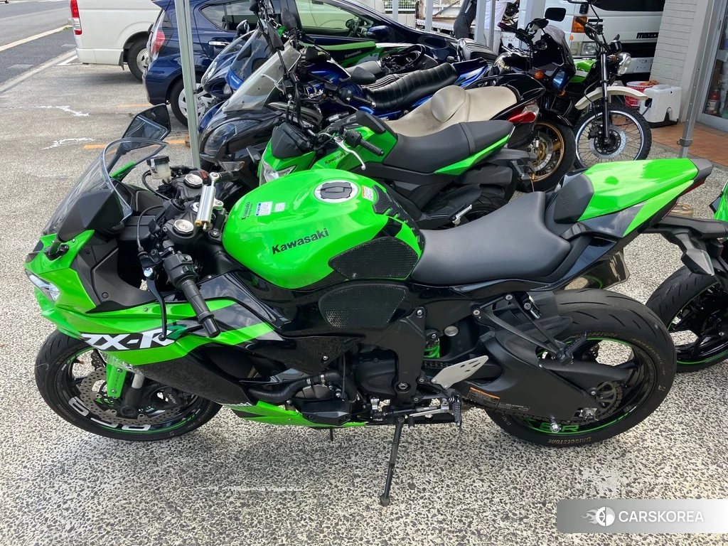 Проданный Kawasaki NINJA ZX-6R 2019 из Японии, фото 2