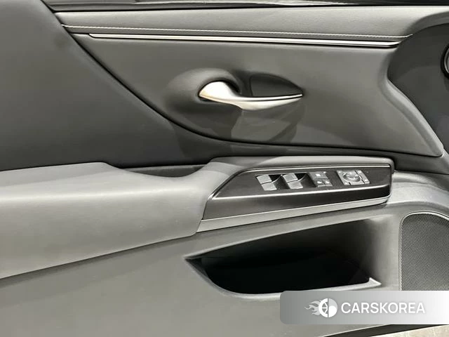 Lexus ES id 4213465 из Китая 10
