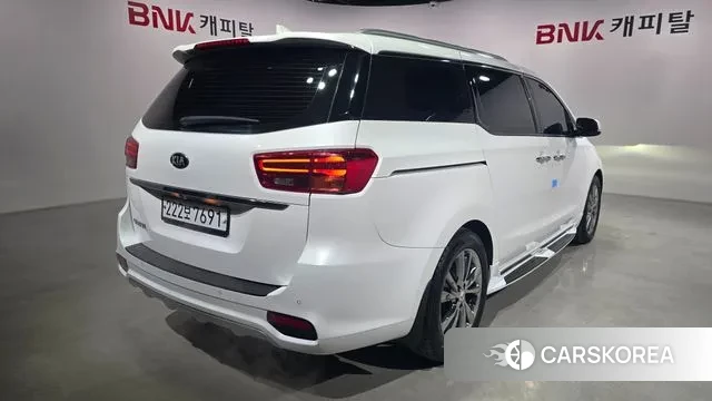 Kia The New Carnival id 3541212 из Кореи 12