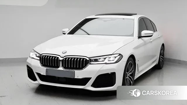 BMW 5 Series (G30) id 3422162 из Кореи 11