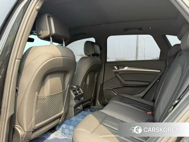 Audi Q5L 2024 Черный из Китая, фото 2